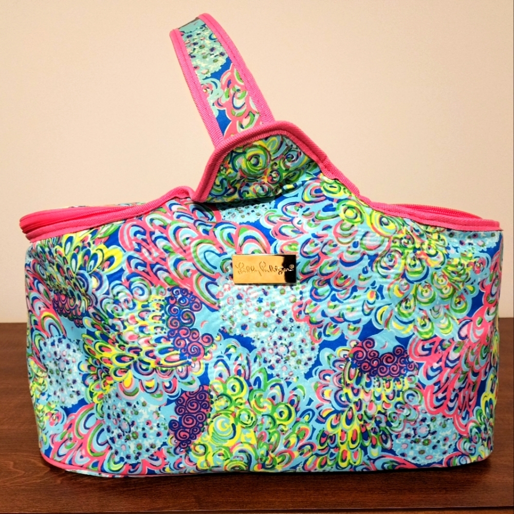 Lilly Pulitzer picnic tote / cooler